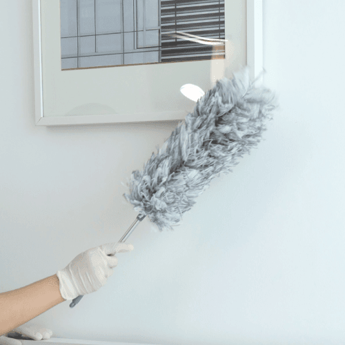 ทำความสะอาดพื้นที่นั่งเล่น